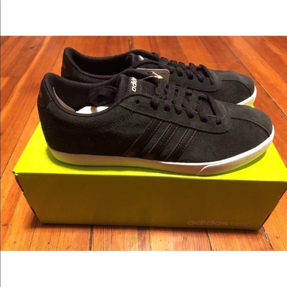 black adidas courtset